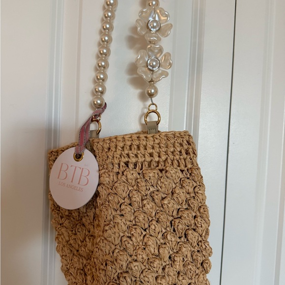 Chic Tan Woven Crossbody Bag with Pearl Strap - Picture 6 of 11